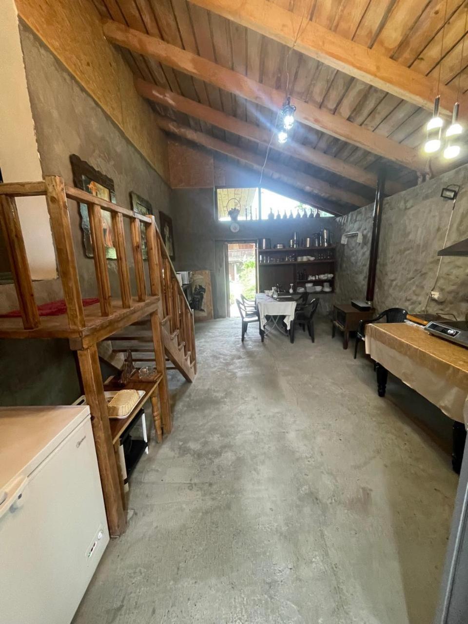 Nadia Guesthouse 메스티아 외부 사진